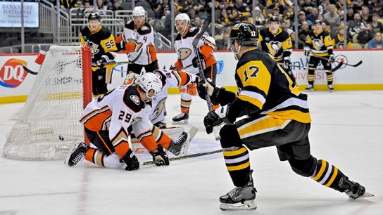 Rust 'kept digging it in,' ends goal drought with game-tying goal taken at PPG Paints Arena (Penguins)